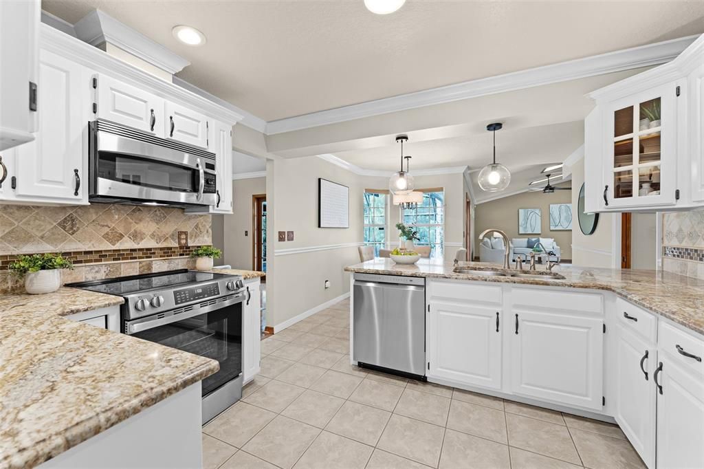 Interior, Kitchen, Pendant Lights, Recessed Lighting, Stainless Steel Appliances