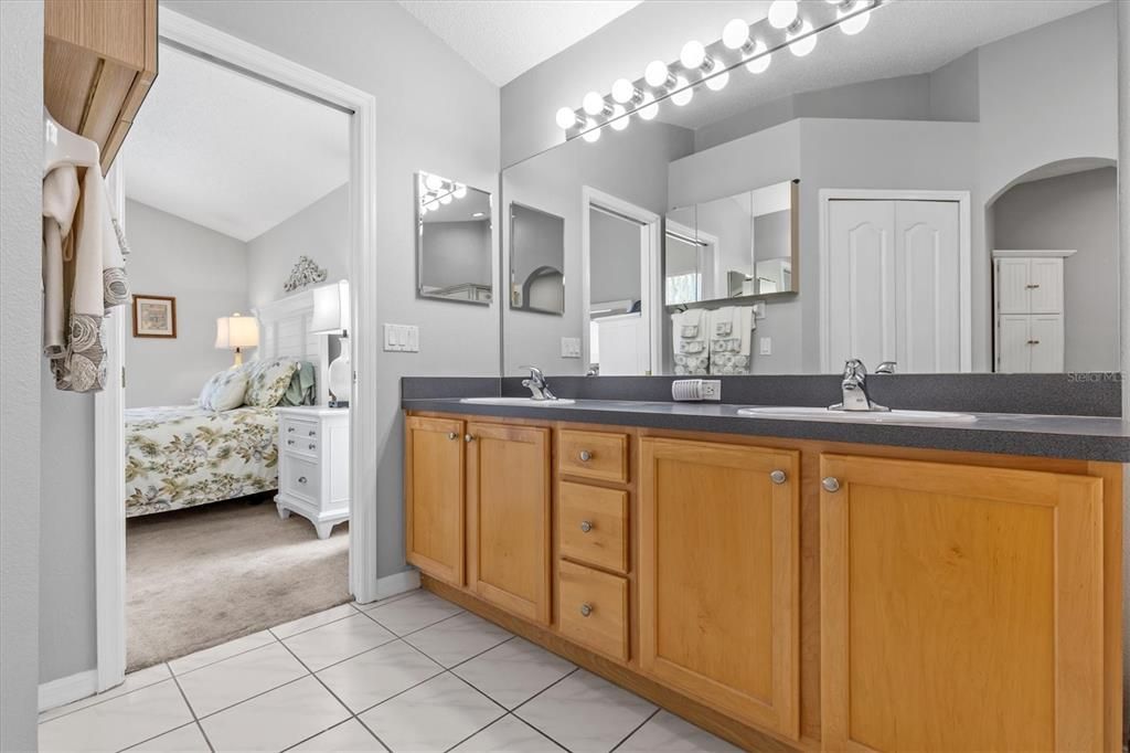Bathroom, Dual Sink Vanities, Interior