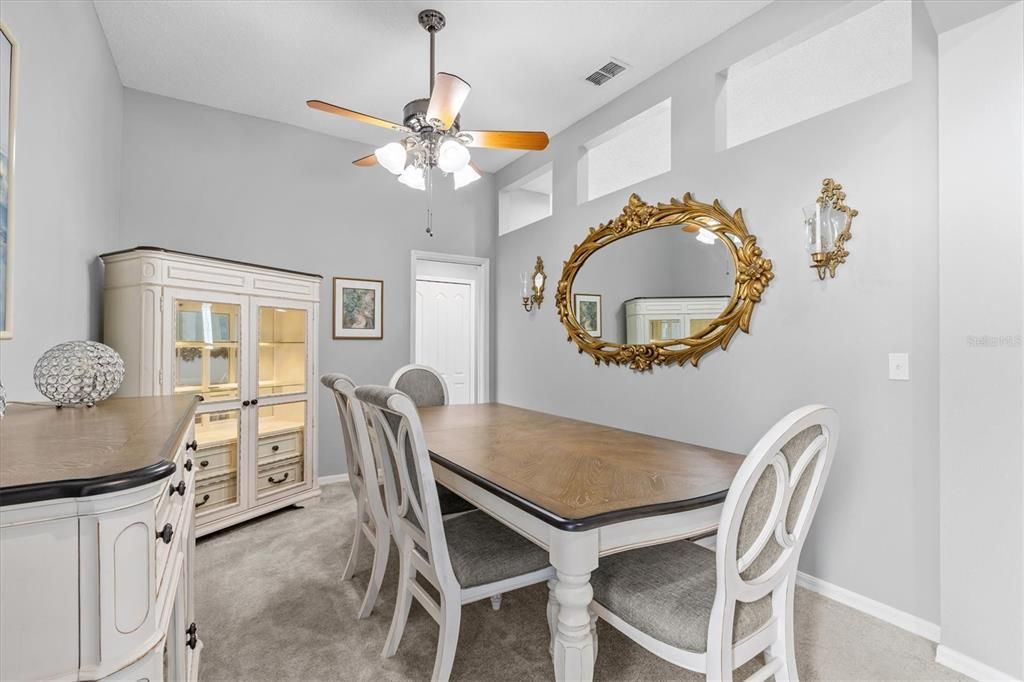 Dining room, Interior