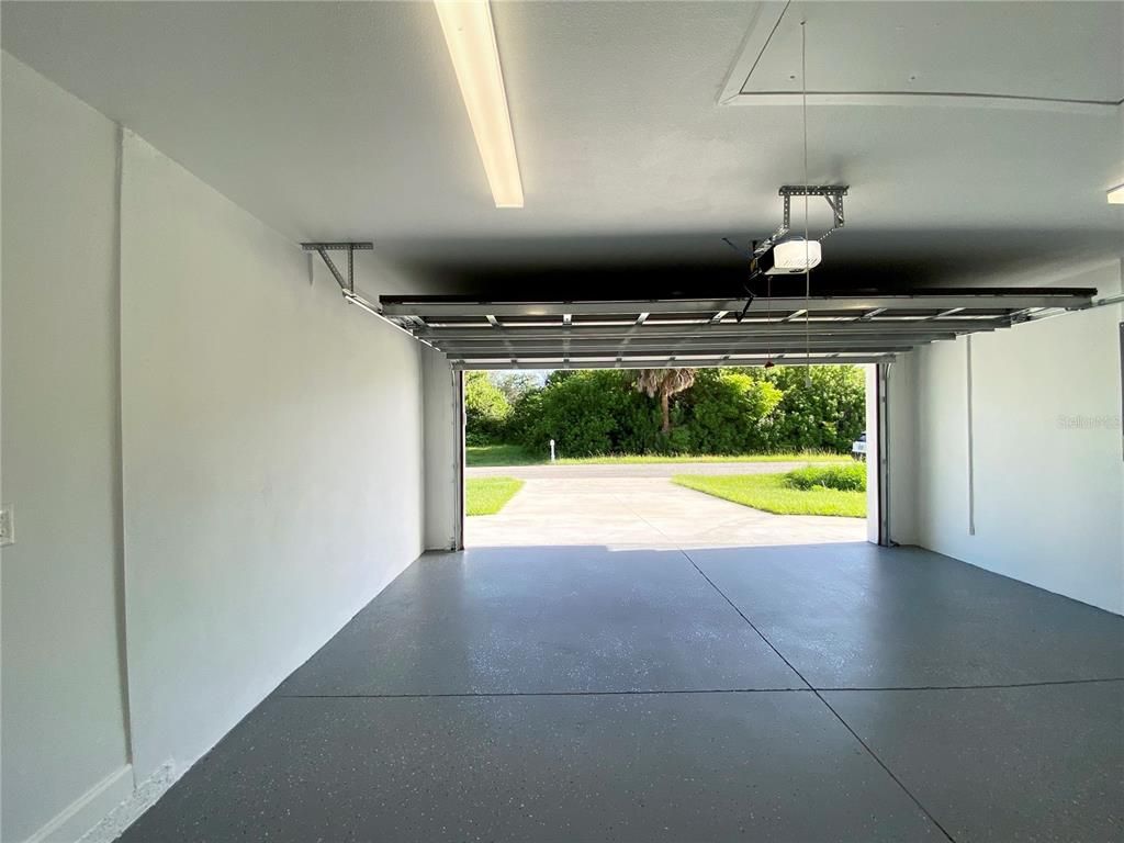 Garage, Interior