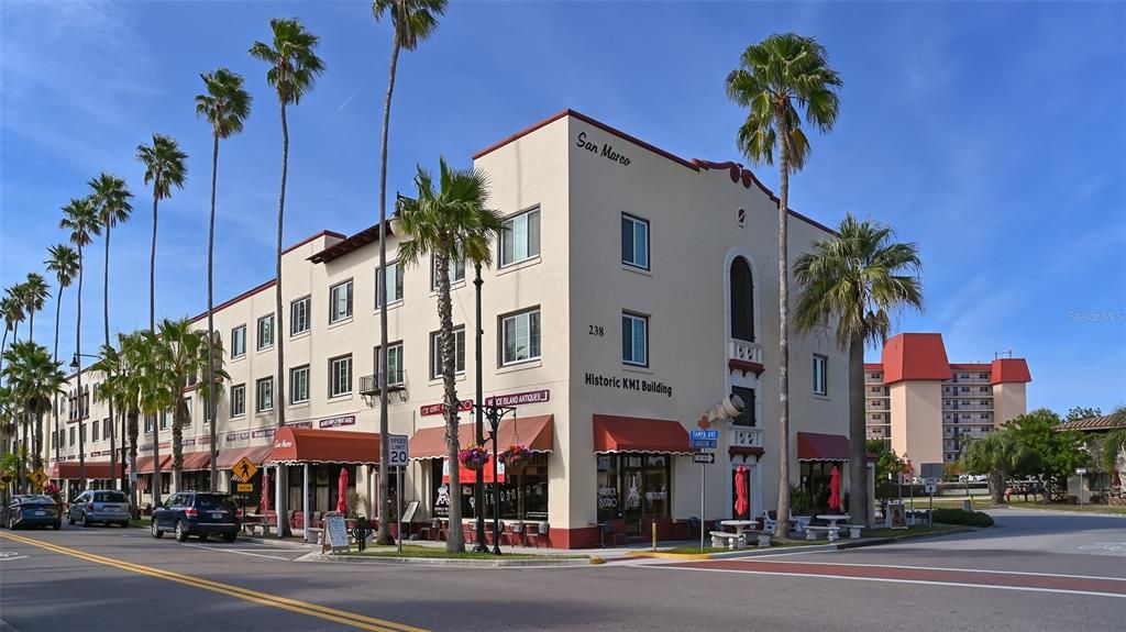 Exterior, Facade, Condo Building