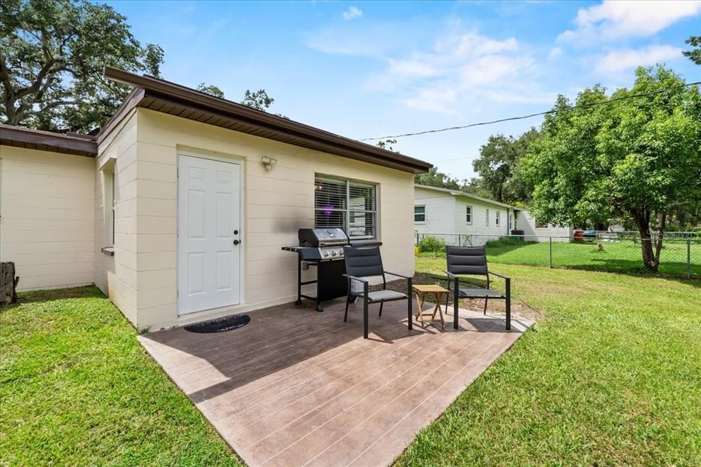 Backyard, Exterior