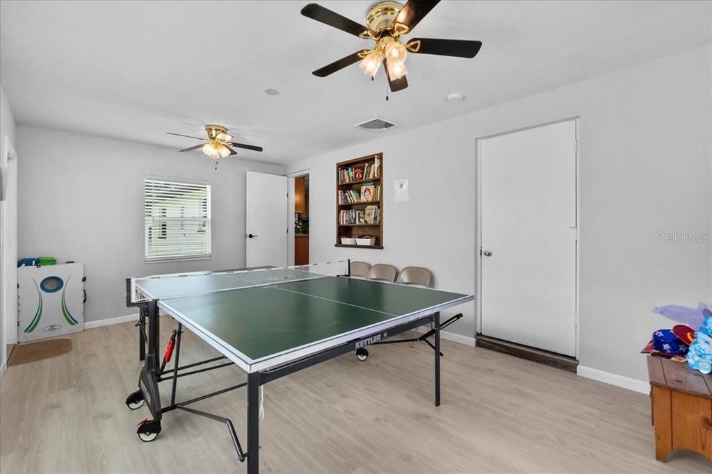 Game Room, Interior, Wood Texture Flooring