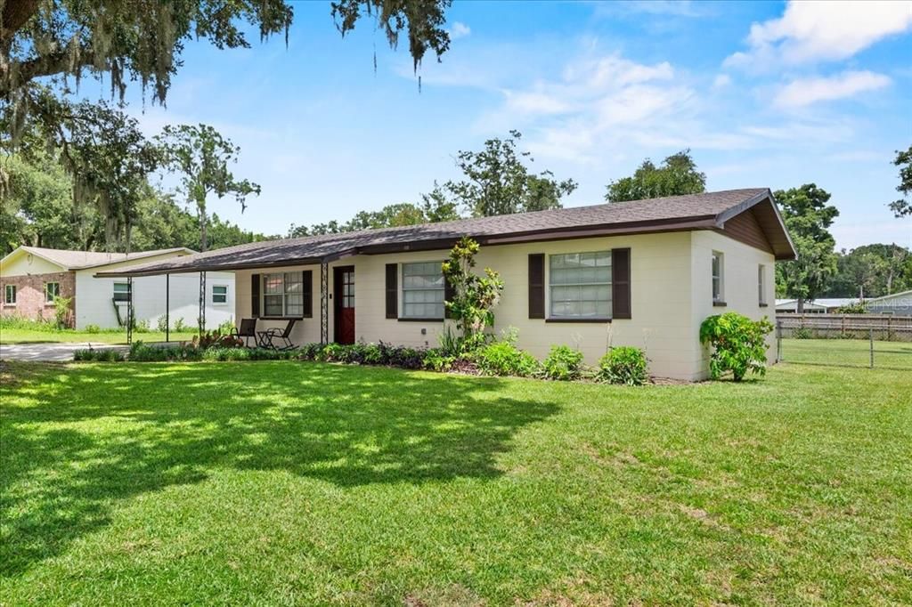 Backyard, Exterior, Facade, Ranch