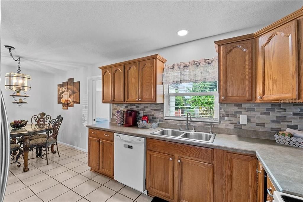 Dining room, Interior, Kitchen, Pendant Lights, Recessed Lighting