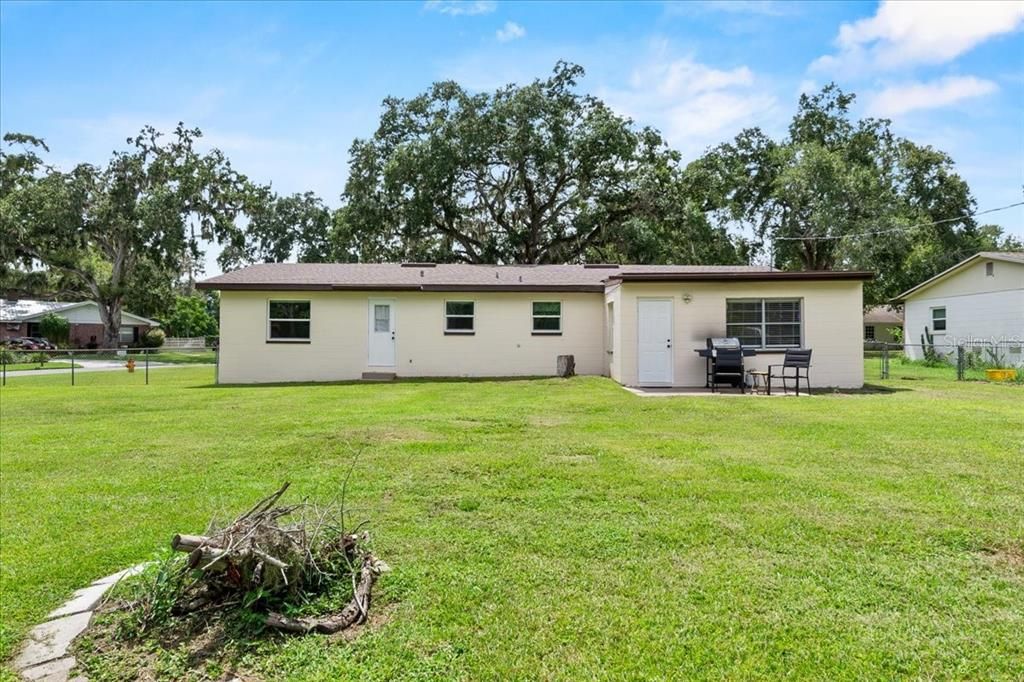 Backyard, Exterior