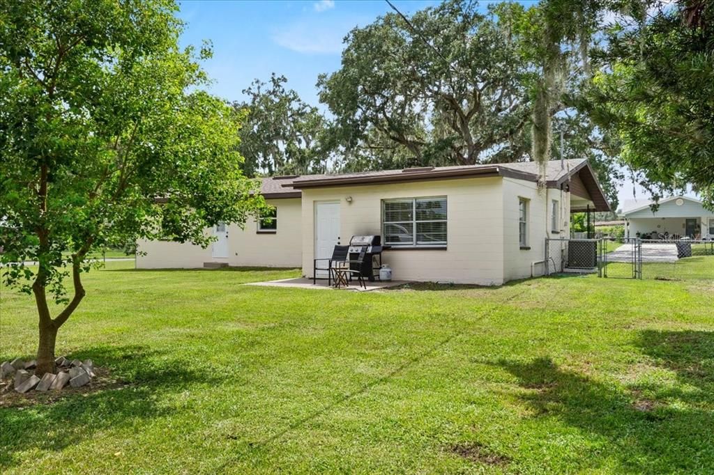Backyard, Exterior