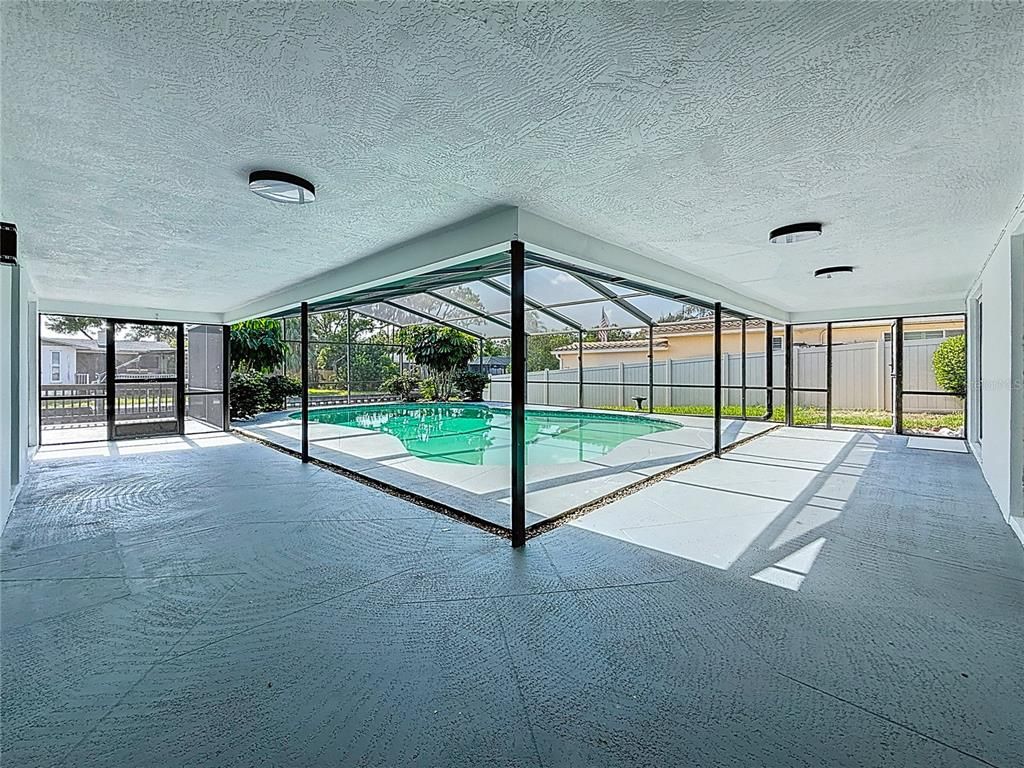 Interior, Pool, Sun Room