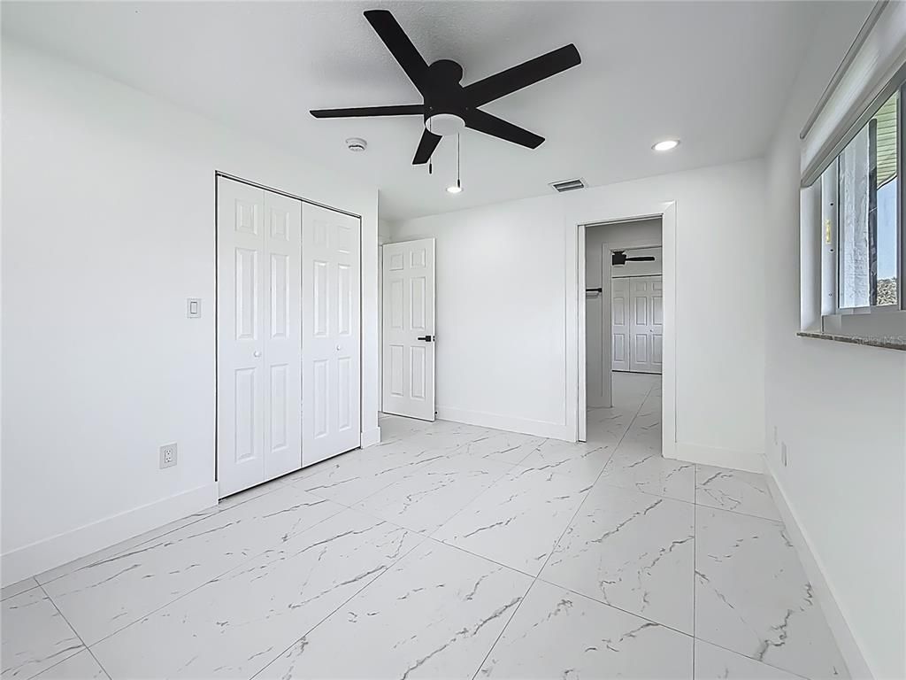 Empty room, Interior, Marble, Recessed Lighting