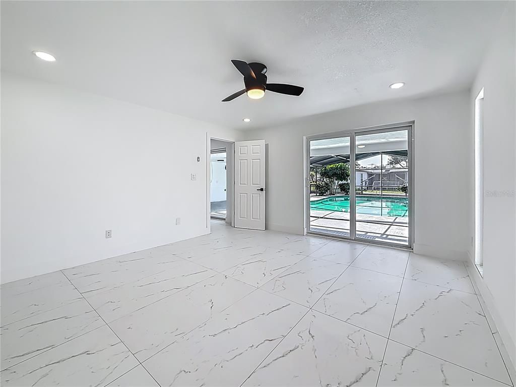 Empty room, Interior, Marble, Recessed Lighting