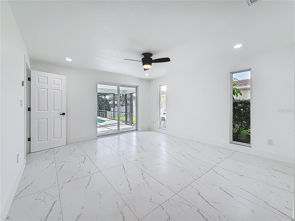 Empty room, Interior, Marble, Recessed Lighting