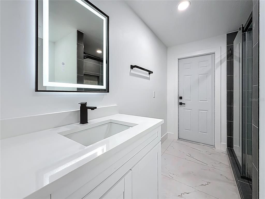 Bathroom, Interior, Marble, Recessed Lighting