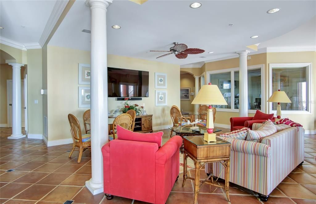 Dining room, Interior, Living room, Recessed Lighting