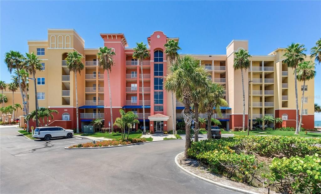 Exterior, Facade, Condo Building