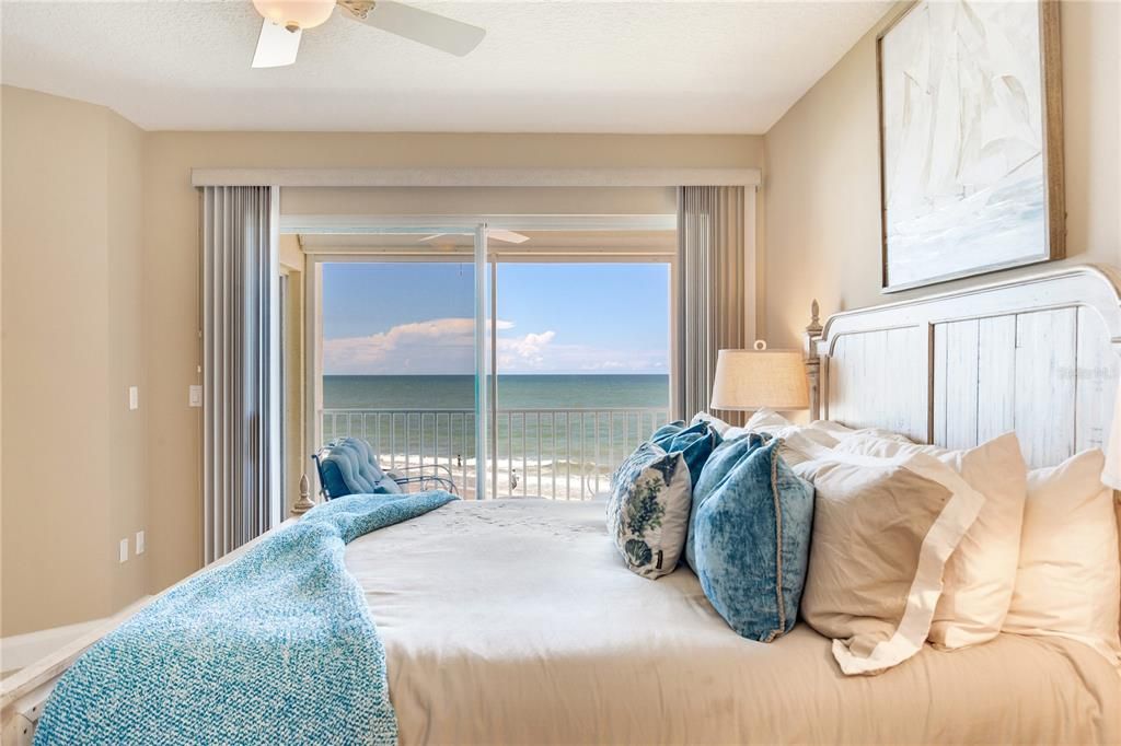 Bedroom, Interior, Water