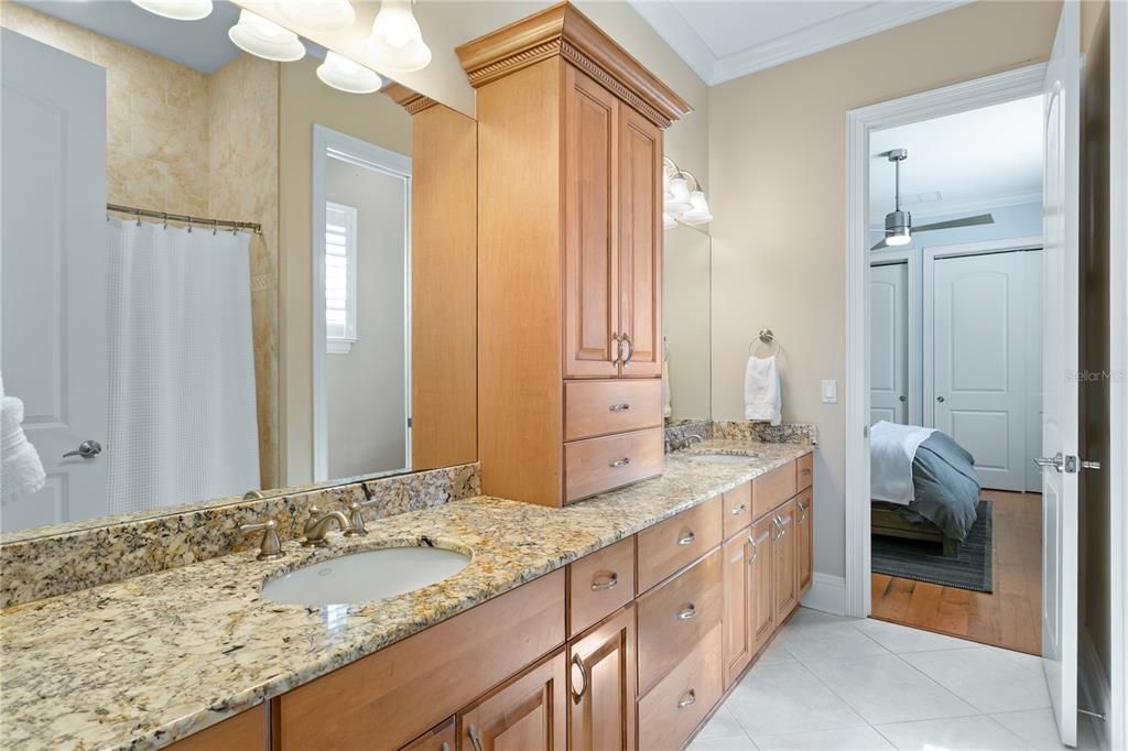 Bathroom, Bedroom, Dual Sink Vanities, Interior