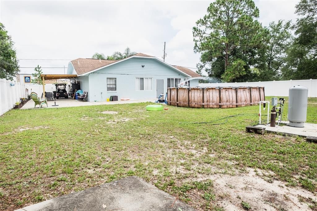 Backyard, Exterior