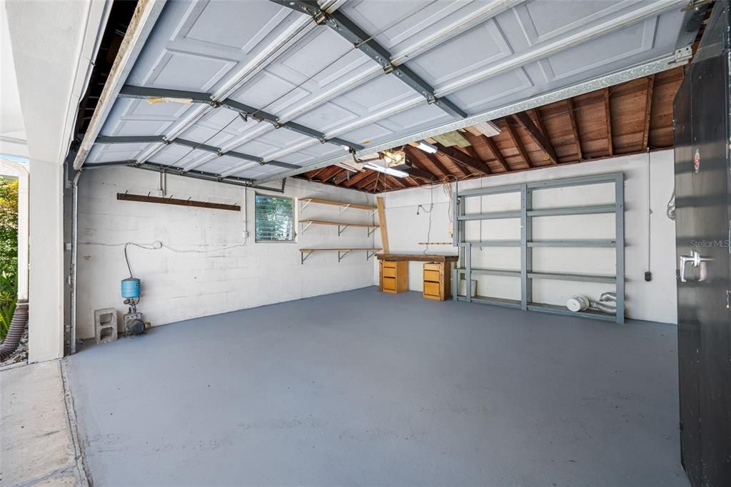 Garage, Interior