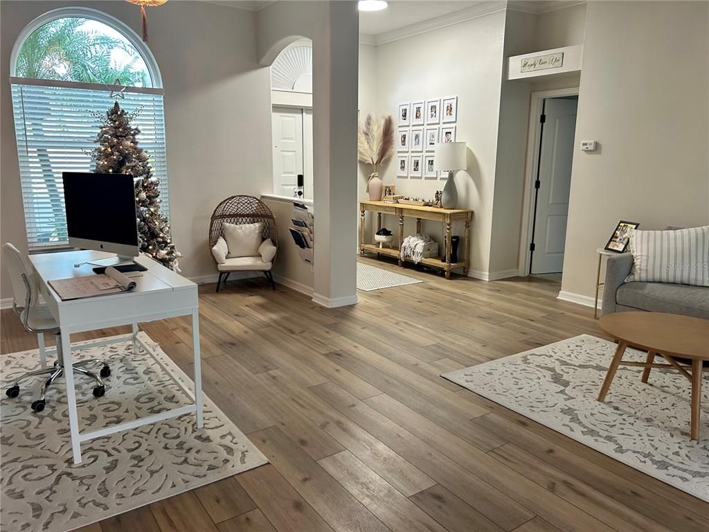 Home Office, Interior, Recessed Lighting, Wood Texture Flooring