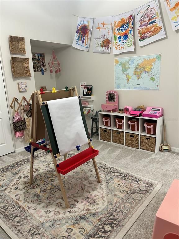 Home Office, Interior