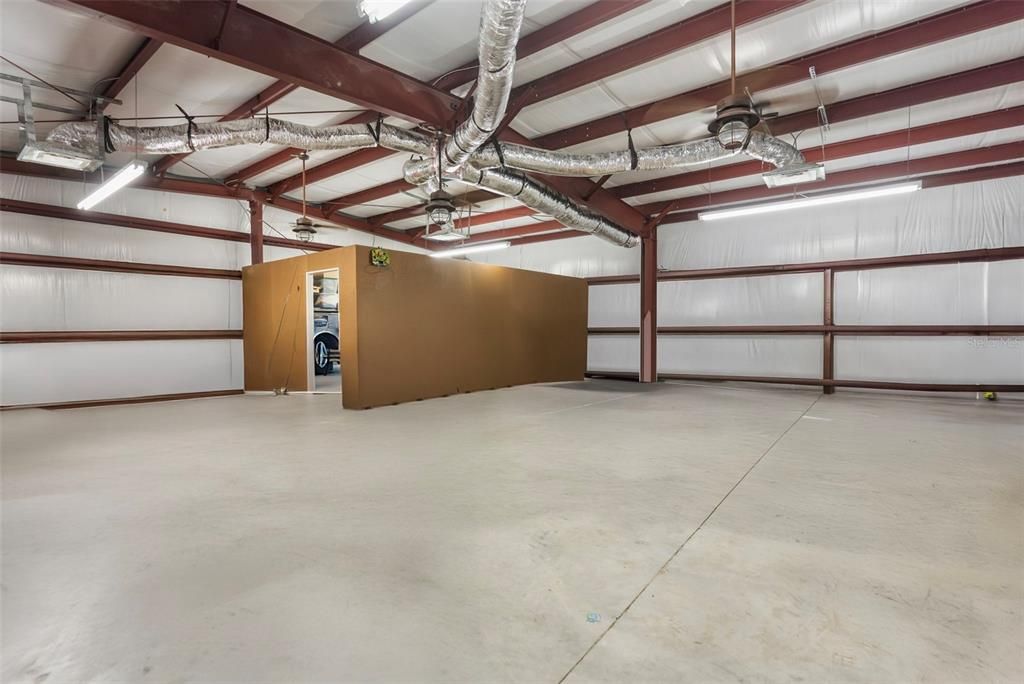Garage, Interior