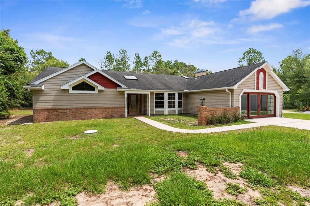 Backyard, Exterior