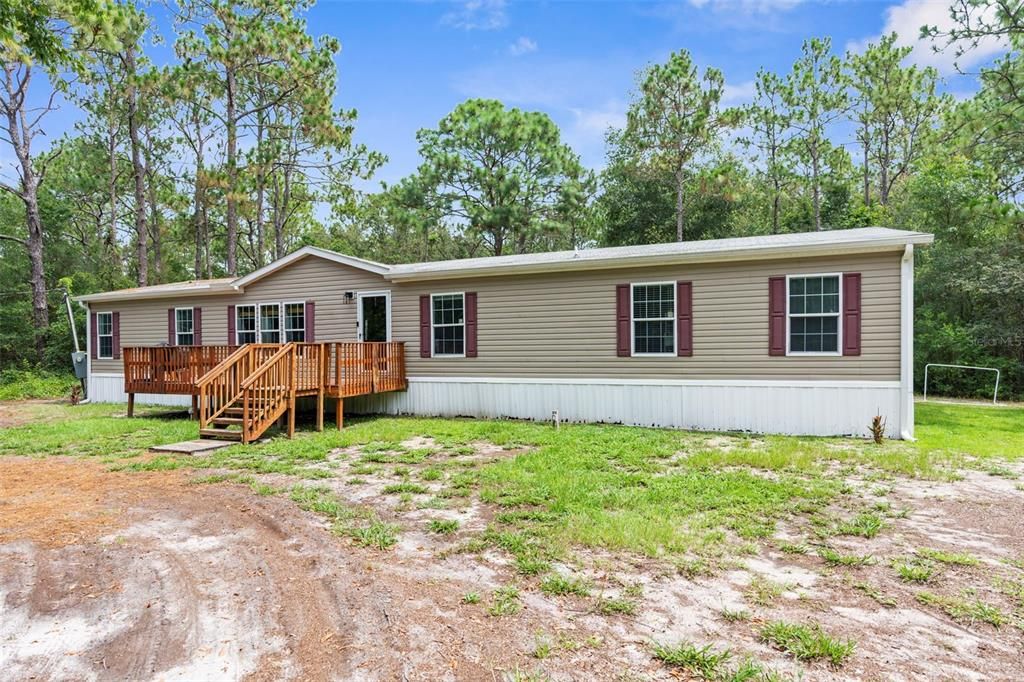 Backyard, Exterior