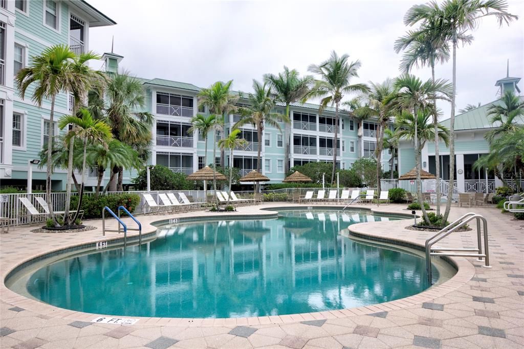 Exterior, Pool