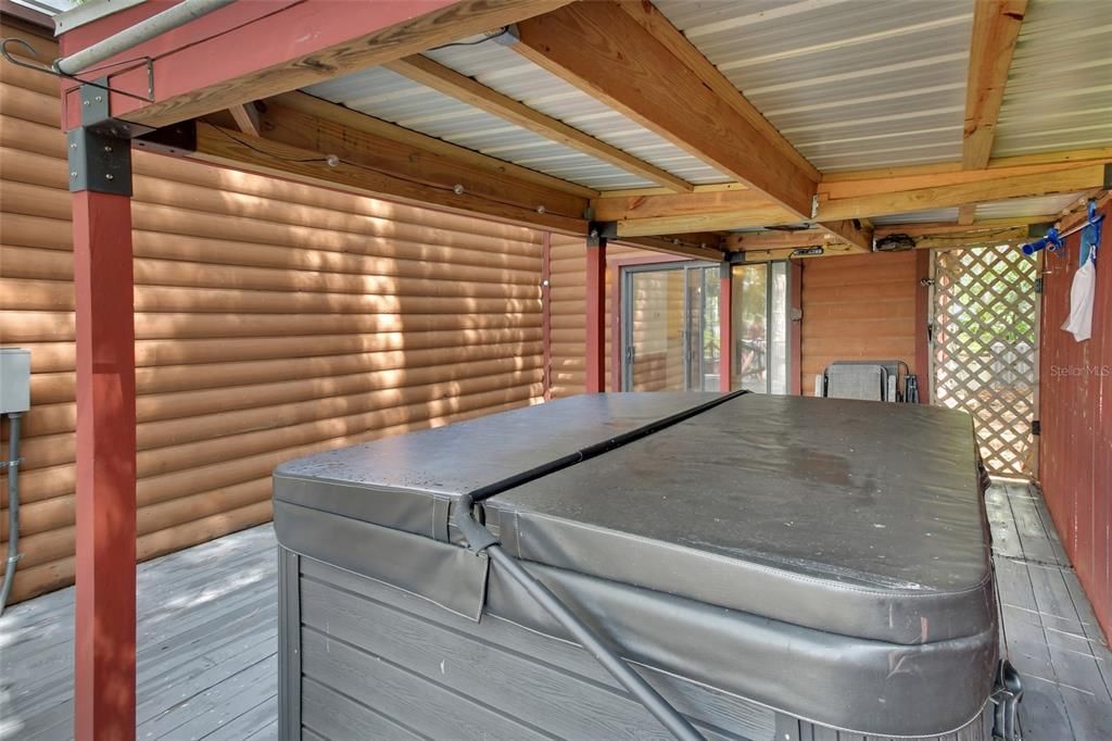 Exterior, Hot Tub