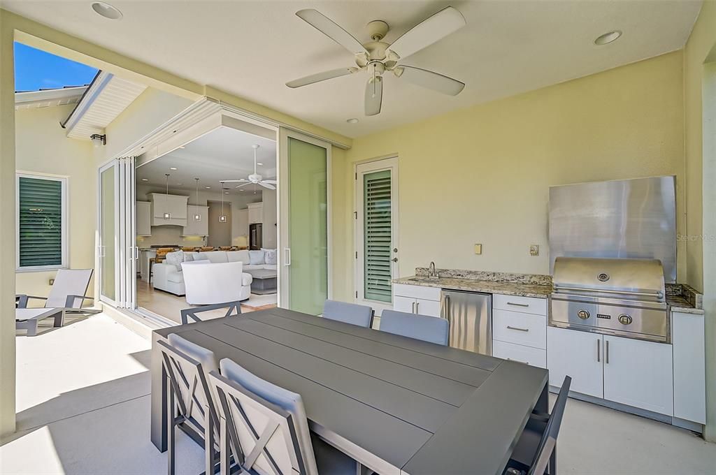 Dining room, Interior, Recessed Lighting