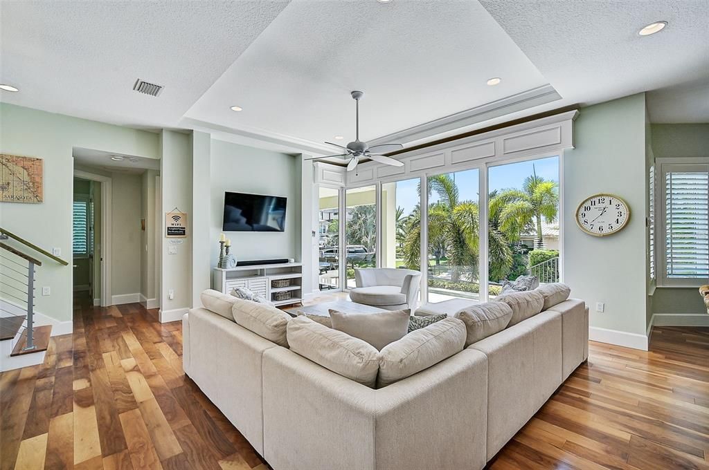 Interior, Living room, Recessed Lighting, Wood Texture Flooring