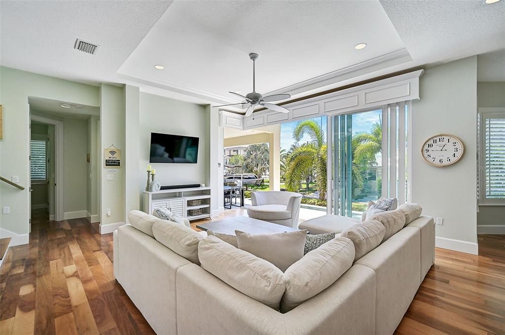 Interior, Living room, Recessed Lighting, Wood Texture Flooring