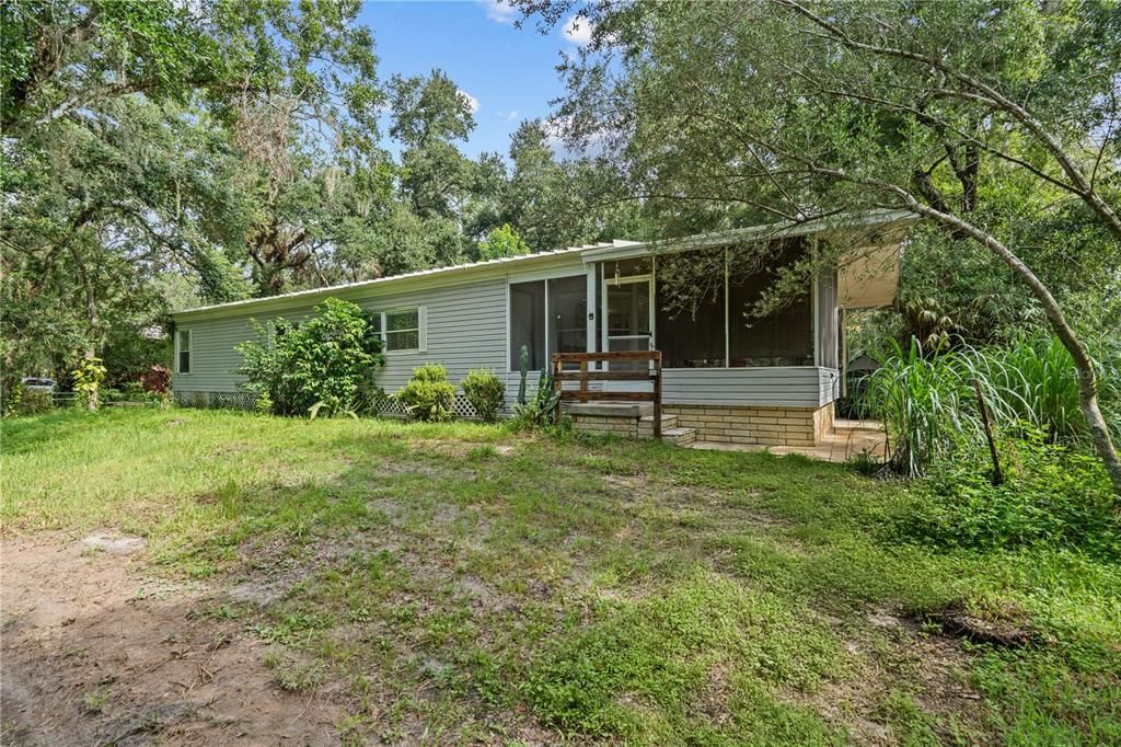 Backyard, Exterior