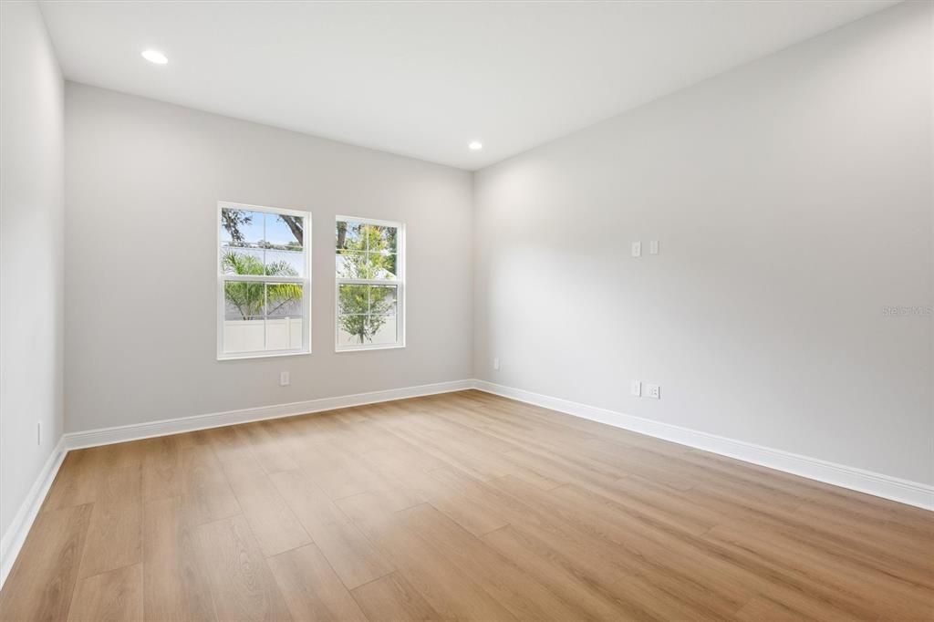 Empty room, Interior, Recessed Lighting, Wood Texture Flooring