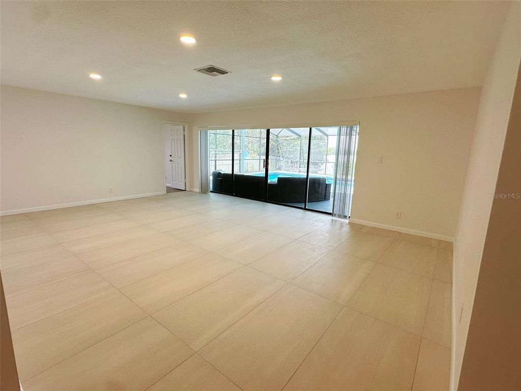 Empty room, Interior, Recessed Lighting