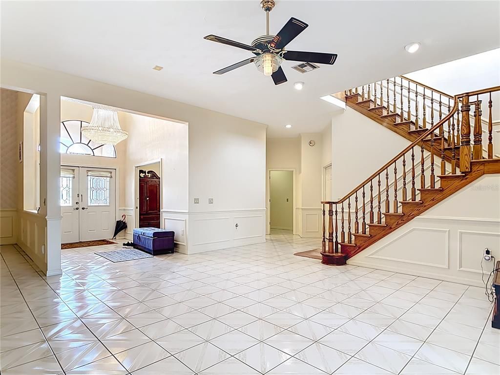 Chandelier, Interior, Marble, Recessed Lighting