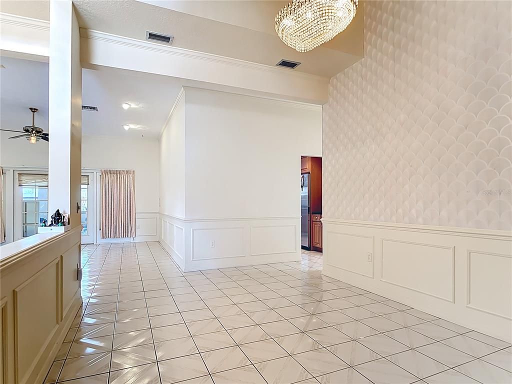 Chandelier, Empty room, Interior, Recessed Lighting