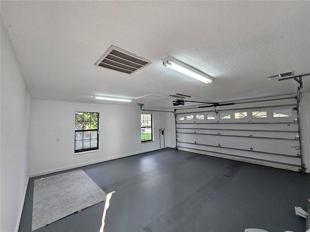 Garage, Interior