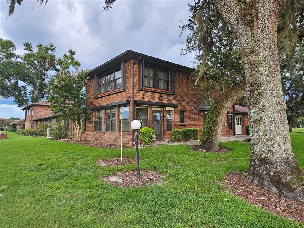 Backyard, Exterior, Facade, Brick Facade, Split Level