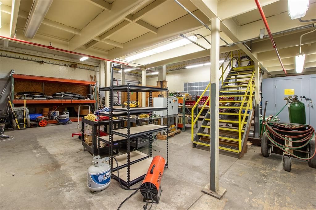 Garage, Interior