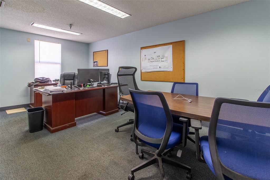 Home Office, Interior