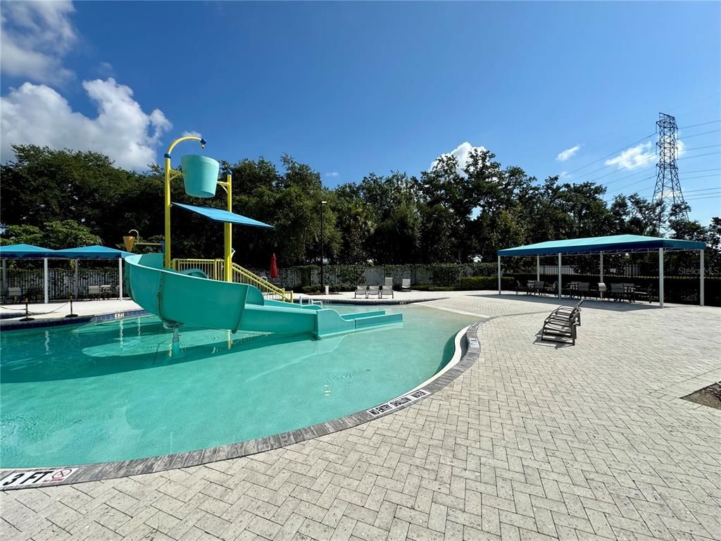Exterior, Playground, Pool