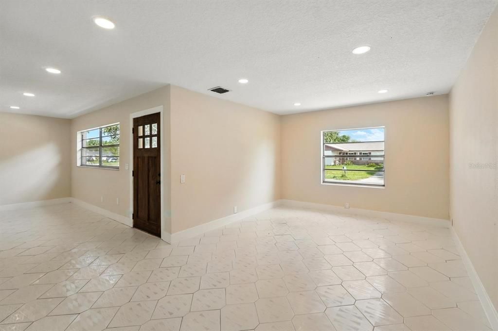 Empty room, Interior, Marble, Recessed Lighting