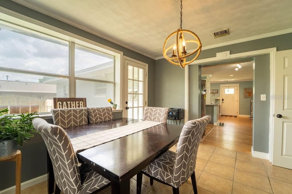Chandelier, Dining room, Interior, Pendant Lights, Wood Texture Flooring