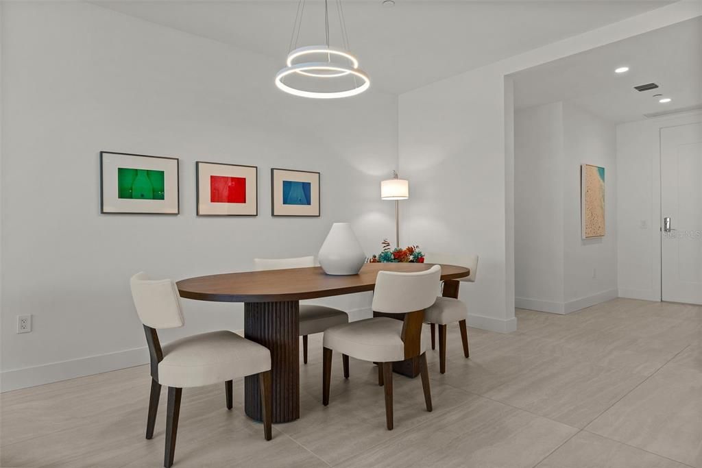 Dining room, Interior, Pendant Lights, Recessed Lighting