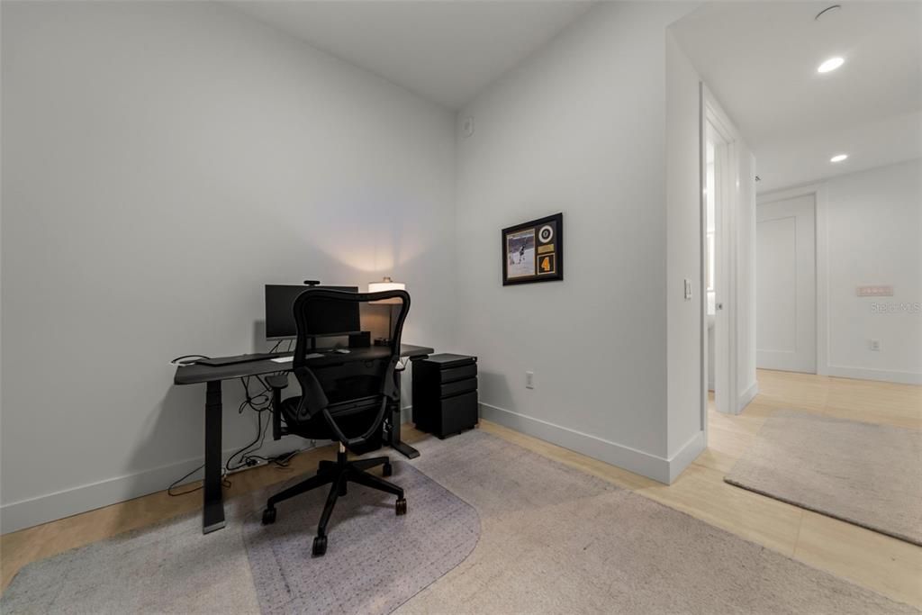 Home Office, Interior, Recessed Lighting, Wood Texture Flooring