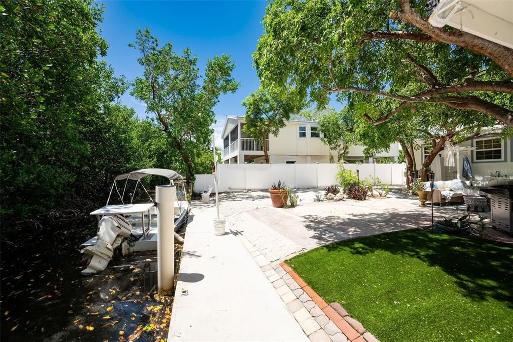 Backyard, Exterior