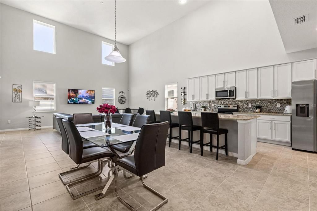 Dining room, Interior, Kitchen, Pendant Lights, Recessed Lighting, Stainless Steel Appliances