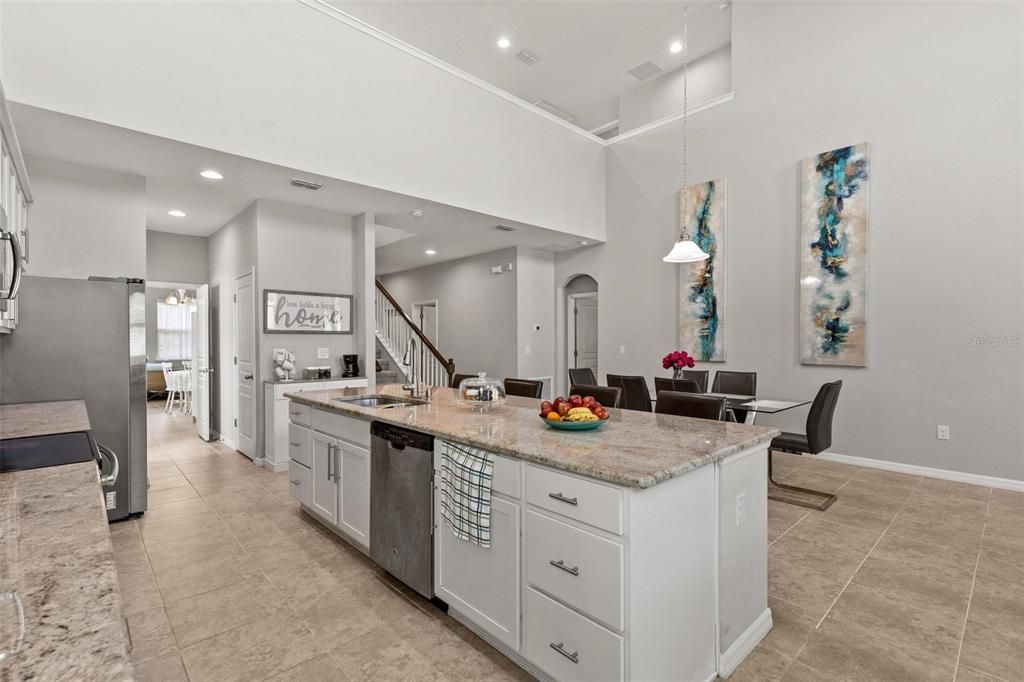 Dining room, Interior, Kitchen, Pendant Lights, Recessed Lighting, Stainless Steel Appliances