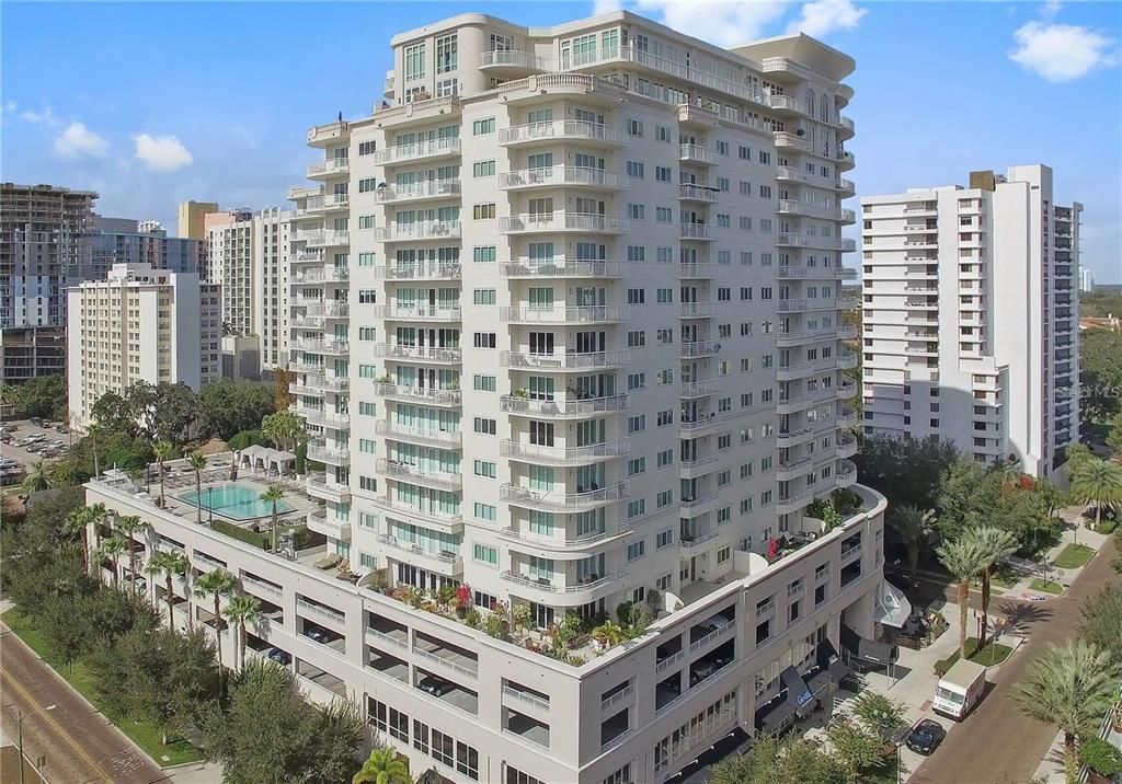 Exterior, Facade, Condo Building
